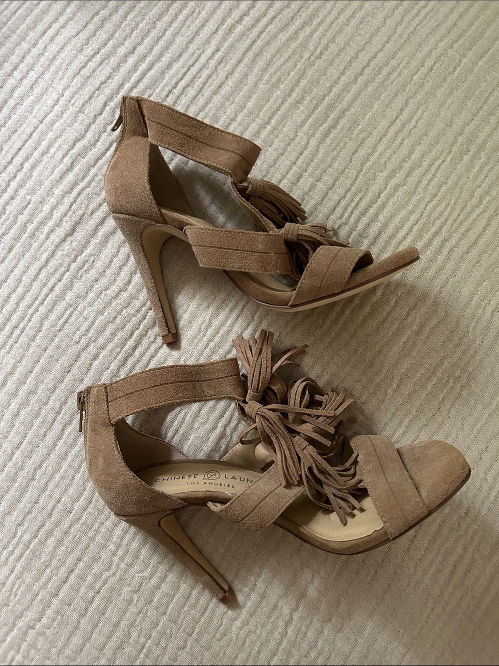 Chinese Laundry Speak Easy Open Toe Tassel Dress Sandal Size 6.5 - Picture 4 of 12